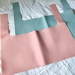 Silicone Baby Bibs Toddlers 2pack Red & Green -NIP